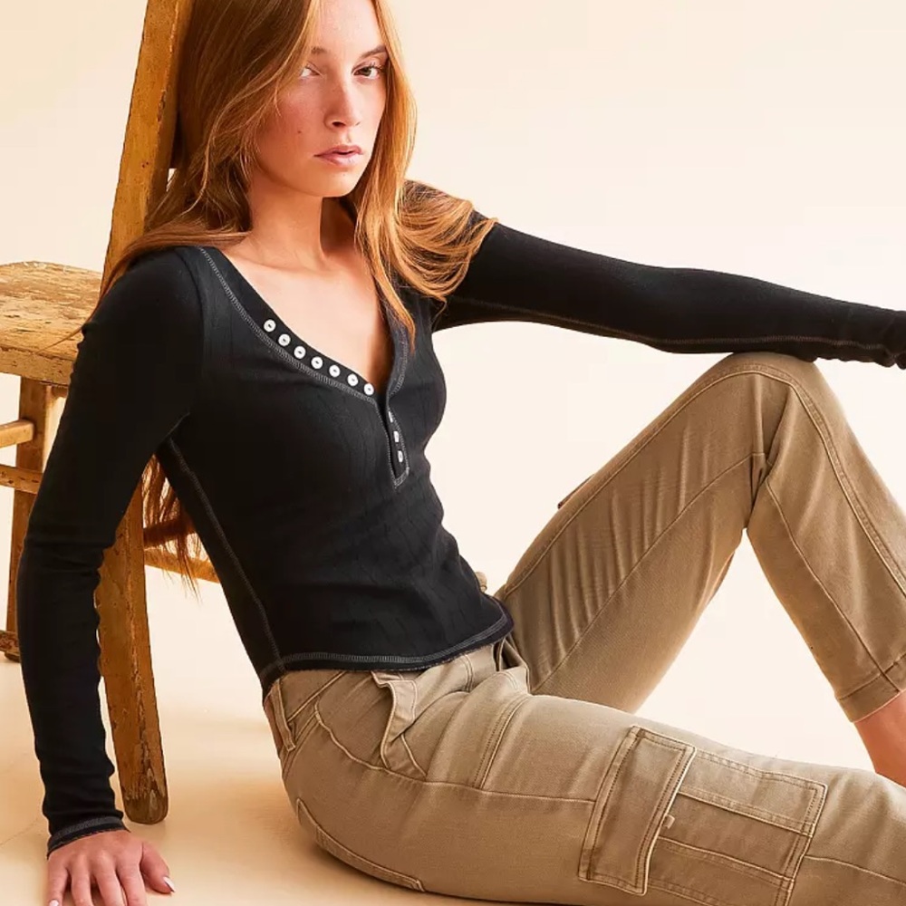 Free People Coffee Chat Henley NWT - Picture 3 of 7